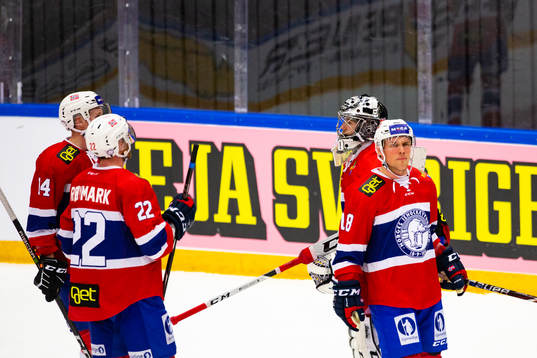 Dennis Sveum, Martin Røymark, goalkeeper Henrik Haukeland