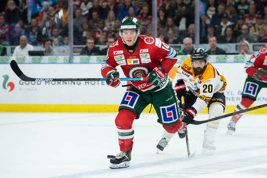 Frölundas Gustav Lindström och Luleås Jack Connolly