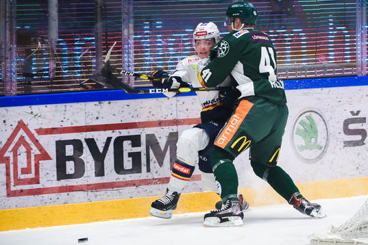 Djurgårdens Erik Walli-Walterholm och Färjestads Ilari