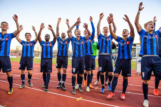 Tobias Børkeeiet, Franck Boli, Vadim Demidov, Ola Brynhildsen and the players of Stabæk celebrates after the Eliteserien football match between Stabæk and Rosenborg on April 14, 2019 in Bekkestua.
