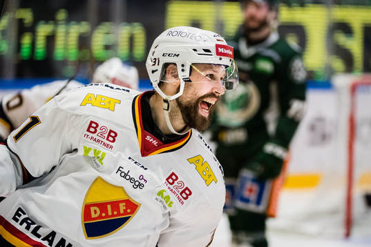 Djurgårdens Dick Axelsson  jublar