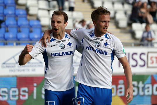 IFK Norrköpings Lars Krogh Gerson och Kasper Larsen jublar