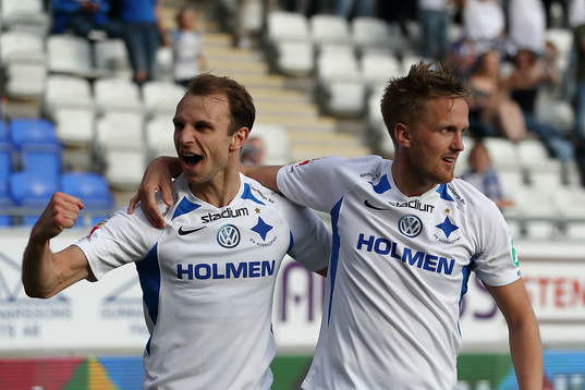 IFK Norrköpings Lars Krogh Gerson och Kasper Larsen jublar