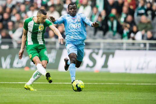 Hammarbys Nikola Djurdjic och AFC Eskilstunas Ousmane Camara