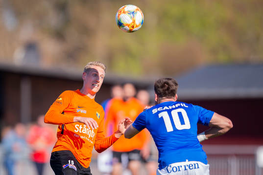 Torns Oscar Ahlgren nickar