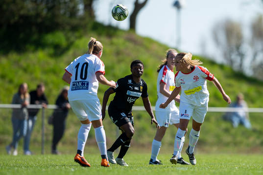 Borgebys Rebecka Holm, Eleonor Hättmark och Umeås Orji Ebere