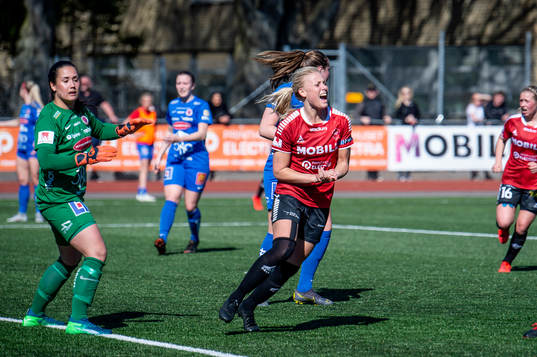 Limhamn Bunkeflos Sophie Sundqvist jublar efter 1-1