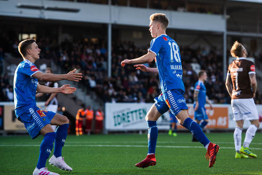 Onni Johannes Simonpoika Valakari of Tromsø celebrates after 1-1