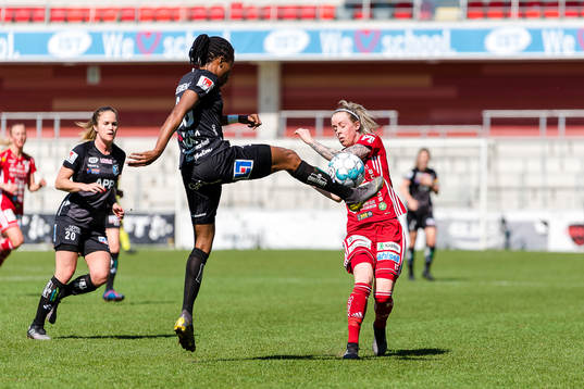 Växjös Osinachi Marvis Ohale och Piteås Cecilia Edlund