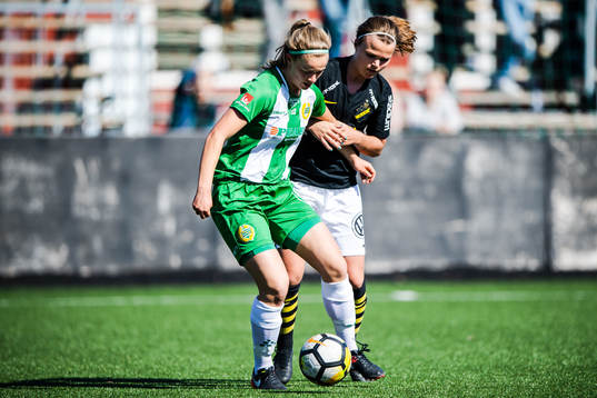 s Johanna Lindell under fotbollsmatchen i Elitettan mellan AIK och Hammarby den 22 APRIL 2019 i Stockholm.