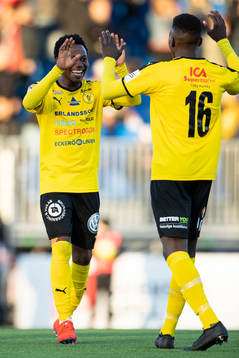 Frejs Abdul Halik Hudu (v) och Samouil Izountouemoi (h) jublar