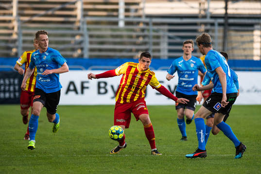 Halmstads Andreas Bengtsson och Syrianskas Steven Franck