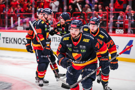 Djurgårdens Emil Bemström jublar