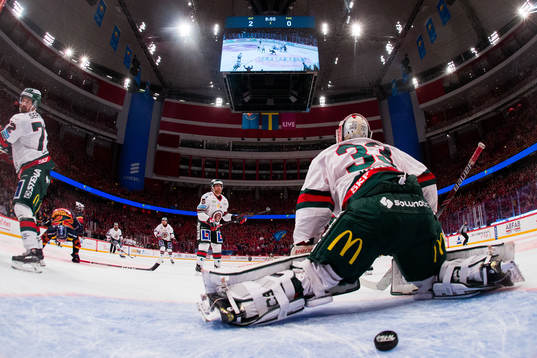 Frölundas målvakt Johan Mattsson släpper in 3-0