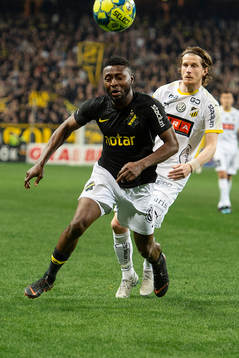 s Chinedu Ogbuke Obasi och Häckens Erik Friberg