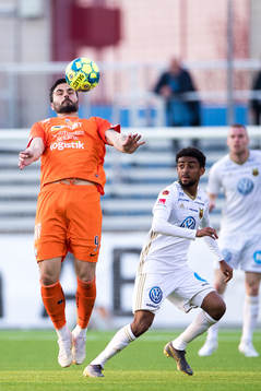 AFC Eskilstunas Denni Avdic och Östersunds Tesfaldet Tekie
