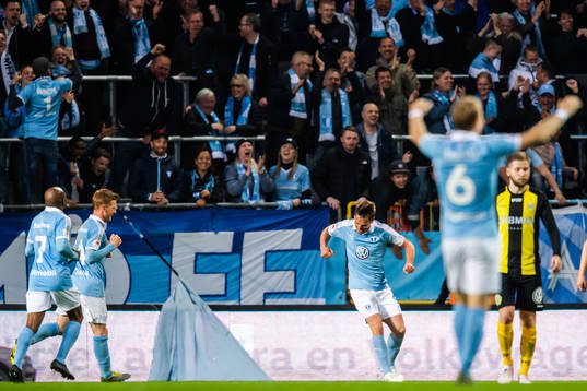 Malmö FFs Markus Rosenberg jublar efter 4-1