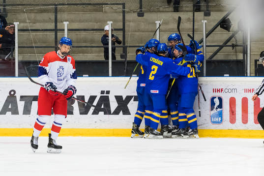 Swedens Elmer Söderblom celebrates