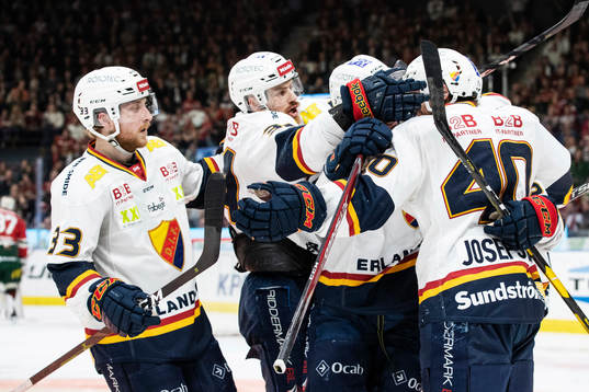 Djurgårdens spelare jublar