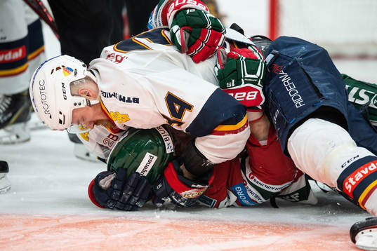 Frölundas Jonathan Sigalet och Djurgårdens Daniel Brodin