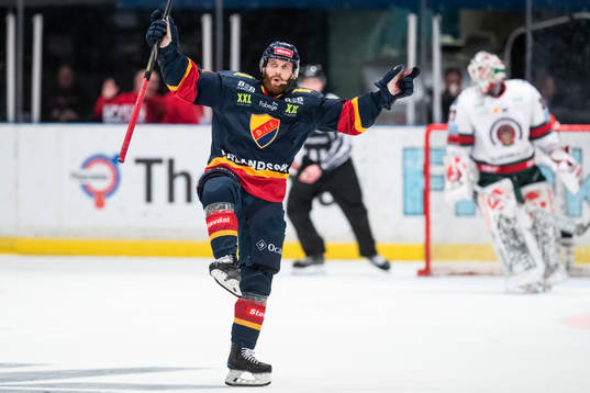 Djurgårdens Mattias Guter jublar