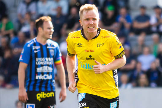 Elfsborgs Simon Lundevall jublar efter 1-2