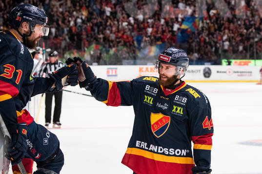 Djurgårdens Mattias Guter jublar