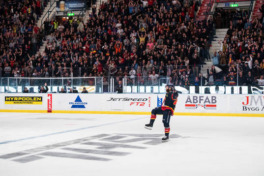 Djurgårdens Mattias Guter jublar