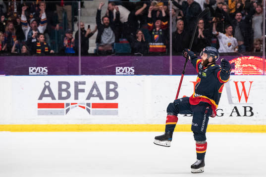 Djurgårdens Mattias Guter jublar