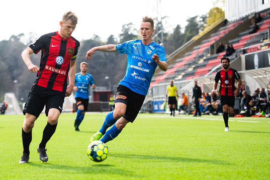 Brommapojkarnas Ali Suljic och Halmstads Andreas Bengtsson