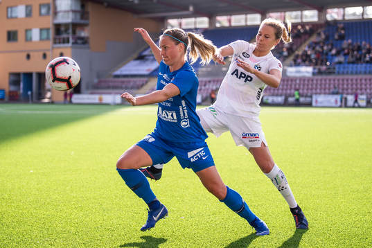 Eskilstunas Julia Tunturi och Växjös Emmi Alanen