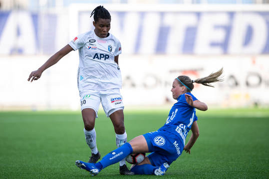Växjös Osinachi Marvis Ohale och Eskilstunas Julia Tunturi