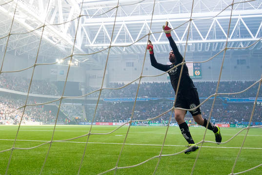 Hammarbys målvakt Gianluca Curci jublar efter 1-0 av Nikola Djurdjic