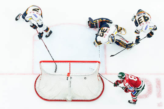 Frölundas Ryan Lasch gör 2-0 bakom Djurgårdens Jason