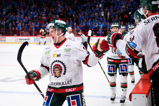 Frölundas Max Friberg jublar