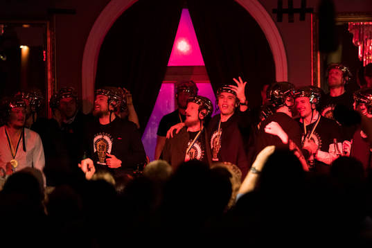 Frölundas Simon Hjalmarsson, målvakt Johan Gustafsson mfl