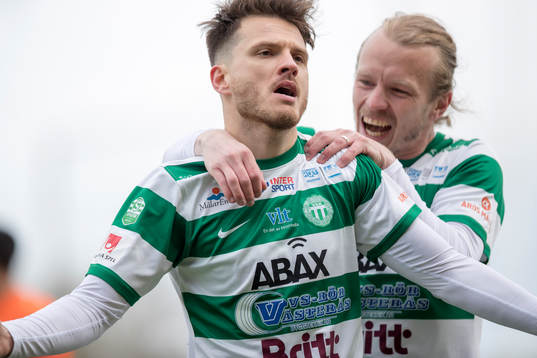 Västerås Boris Ljevar jublar efter 1-0