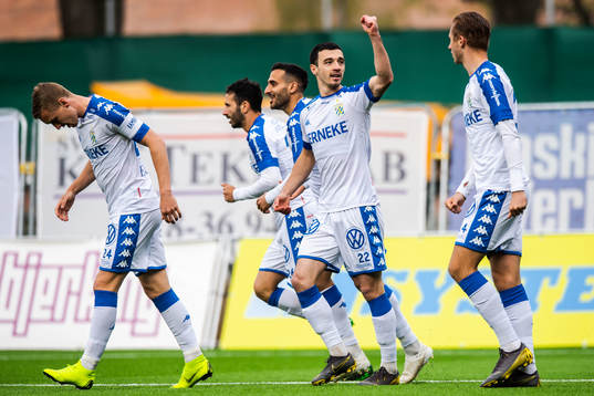 IFK Göteborgs Giorgi Kharaishvili jublar med Sebastian