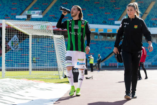 GAIS Karl Bohm får gå ut skadad