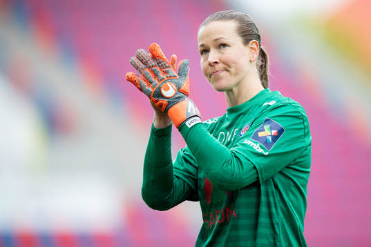Goalkeeper Tinja Korpela of Vålerenga