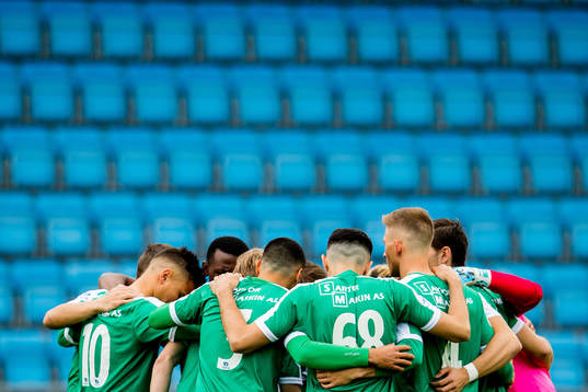 Alexander Dang, Daniel Arrocha, Elmin Nurkic, Jonas Hestetun and the players of Nest-Sotra gather in a circle ahead of the OBOS-ligaen football match between Sandefjord and Nest-Sotra on May 5, 2019 in Sandefjord.