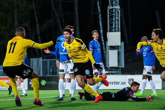 Frejs Luca Gerbino Polo jublar efter 3-2