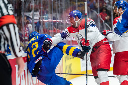 Patric Hörnqvist of Sweden against Michal Repik of Czech