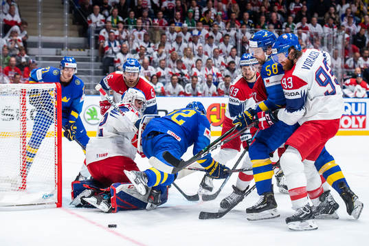 Loui Eriksson, Patric Hörnqvist and Anton Lander of Sweden
