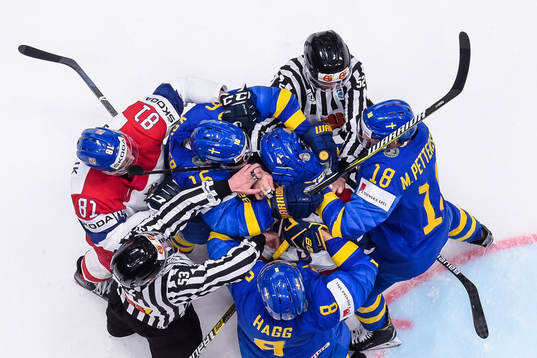 Dominik Kubalik and Jan Kovar of Czech Republic fights
