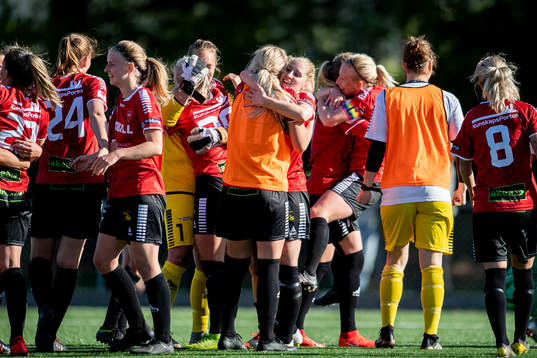 Limhamn Bunkeflos spelare jublar