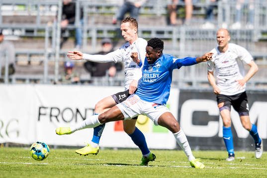 Trelleborgs Dennis Agyare Antwi och Halmstads Andreas