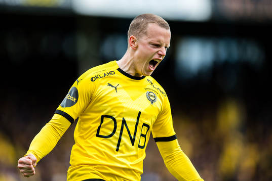 Daniel Gustavsson of Lillestrøm celebrates after 1-0