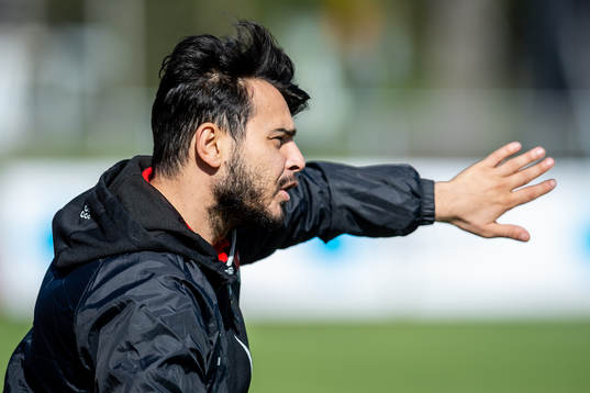 Prespa Birliks tränare Adem Özay reagerar