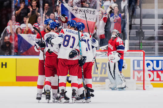 Players of Czech Republic celebrates